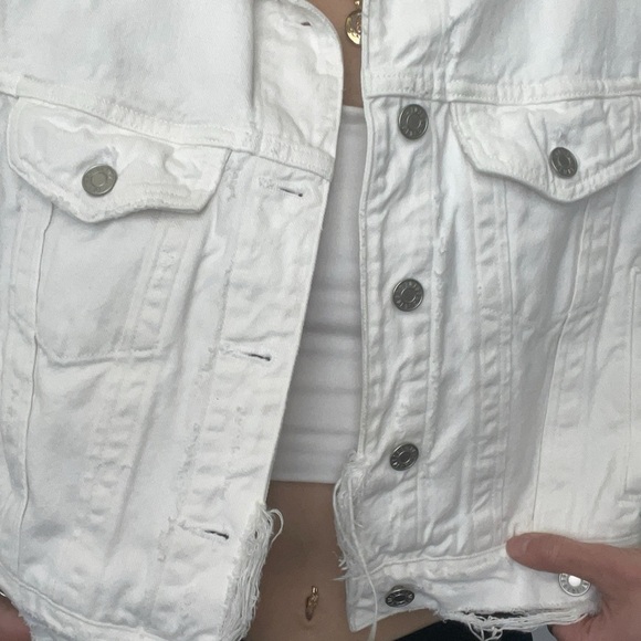 Stylish White Oversized Fit Denim Jacket - Picture 9 of 9